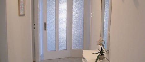Apartment (A1) | Flur