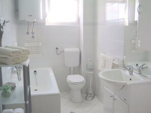 Apartment (A1) | Bathroom | Towels - Apartment Ivan (Zadar)