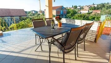 Apartment (A2) | Terrace/patio