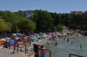 Beach nearby - Apartment Antonio (Murter-Kornati)