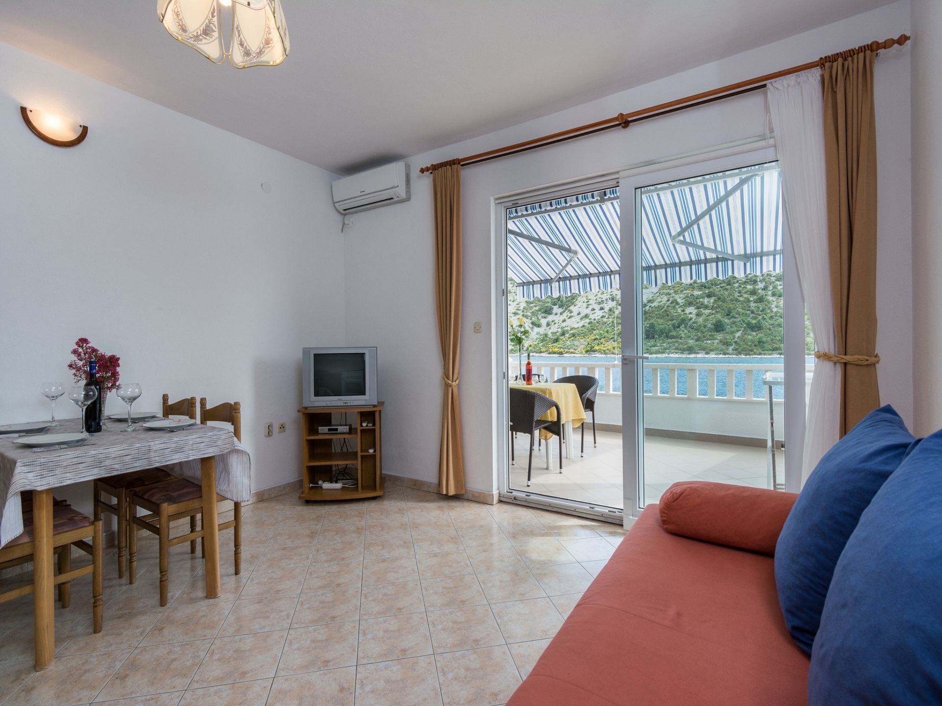 Apartment (A2) | Living room