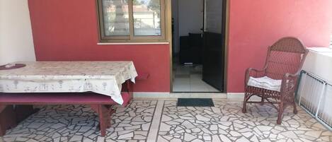 Appartement (A3) | Cour