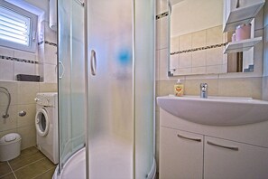 Apartment (A1) | Bathroom - Apartment Pavo (Postira)
