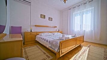 Apartment (A1)