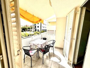 Apartment (A1) | Balcony - Apartments Let (Sukosan)