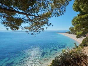 Beach - Apartments Nikola (Bol)