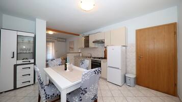Apartment (A1) | Dining