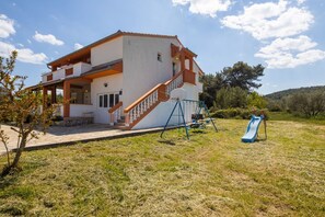 Building design - Apartments Den (Pasman)