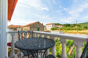 Apartment (A1) | Balkon