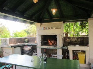 BBQ/picnic area - Apartments Deni (Marina)