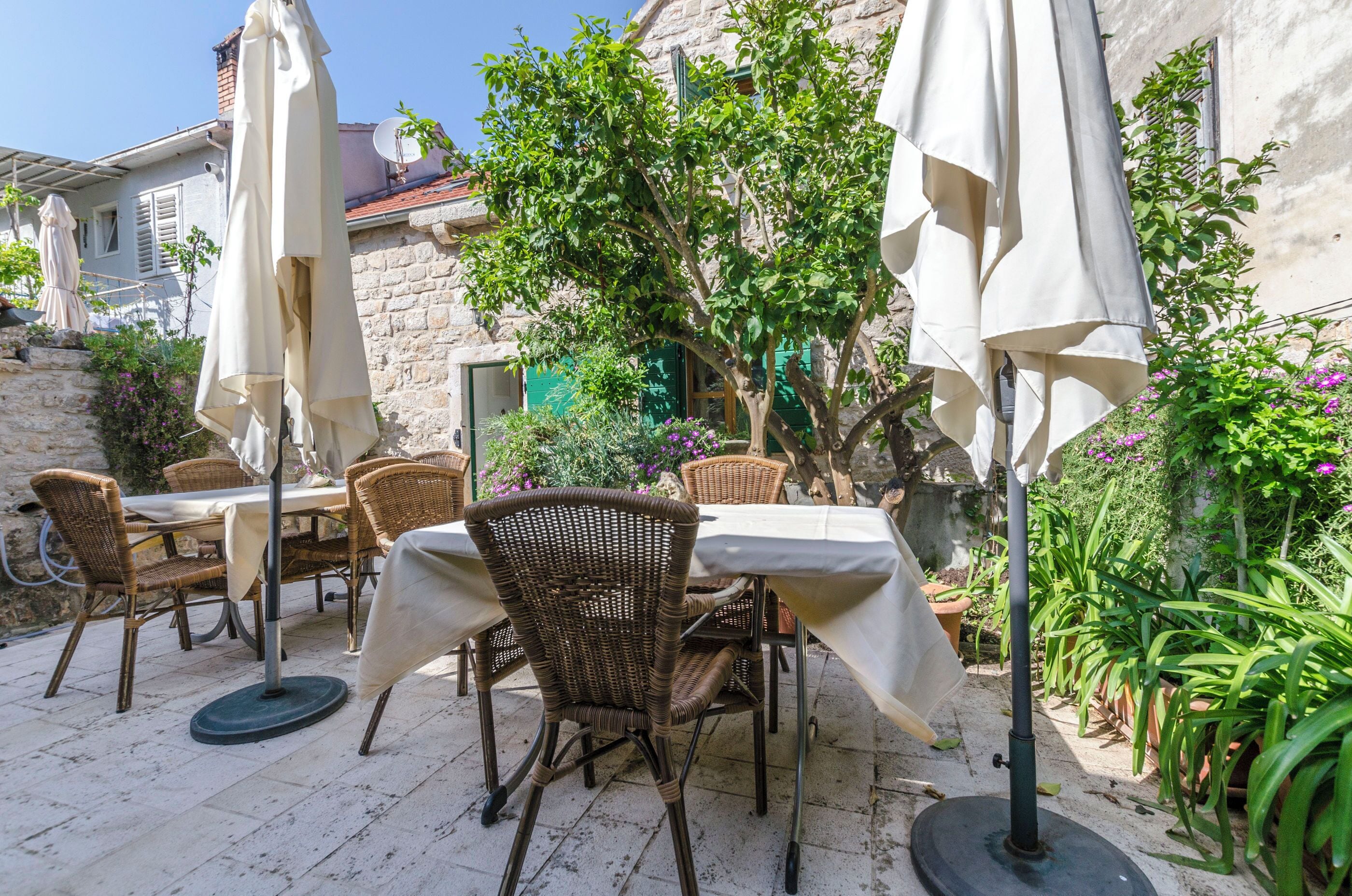 Studio (A4) | Terrace/patio