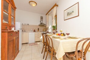 Apartment (A2) | Dining - Apartments Draga (Jelsa)