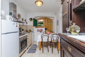 Apartment (A1) | Private kitchen - Apartments Draga (Jelsa)