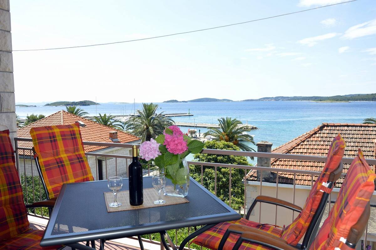 Apartment (A3) | Balcony