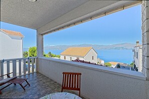 Apartment (A1) | Terrace/patio - Apartments Nela (Postira)