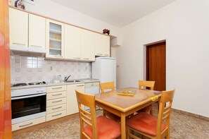 Apartment (A2) | Private kitchen - Apartments Brane (Postira)