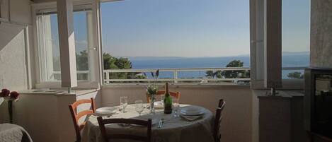 アパートメント (A2) | リビングルーム