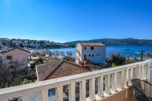 Apartment (A1) | Water view - Apartments Vesna (Seget)