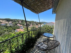 Apartment (A1) | Balcony - Apartment Zeljko (Solta)