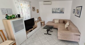 House | Living room - House More (Solta)