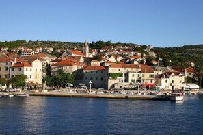 Point of interest - Apartments Zana (Postira)