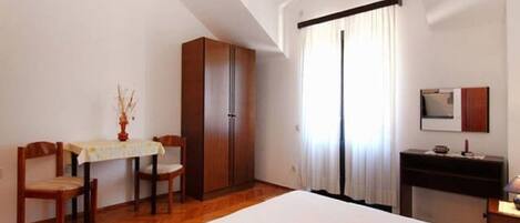 Studio (A3) | Living room