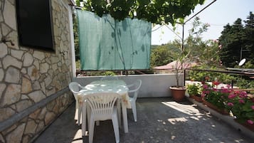House | Terrace/patio