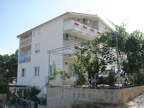 Exterior - Apartments Mara (Trogir)