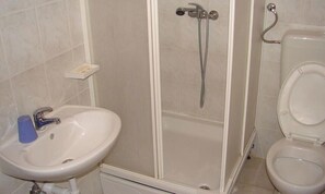 Studio (A2) | Bathroom - Apartments Mara (Trogir)