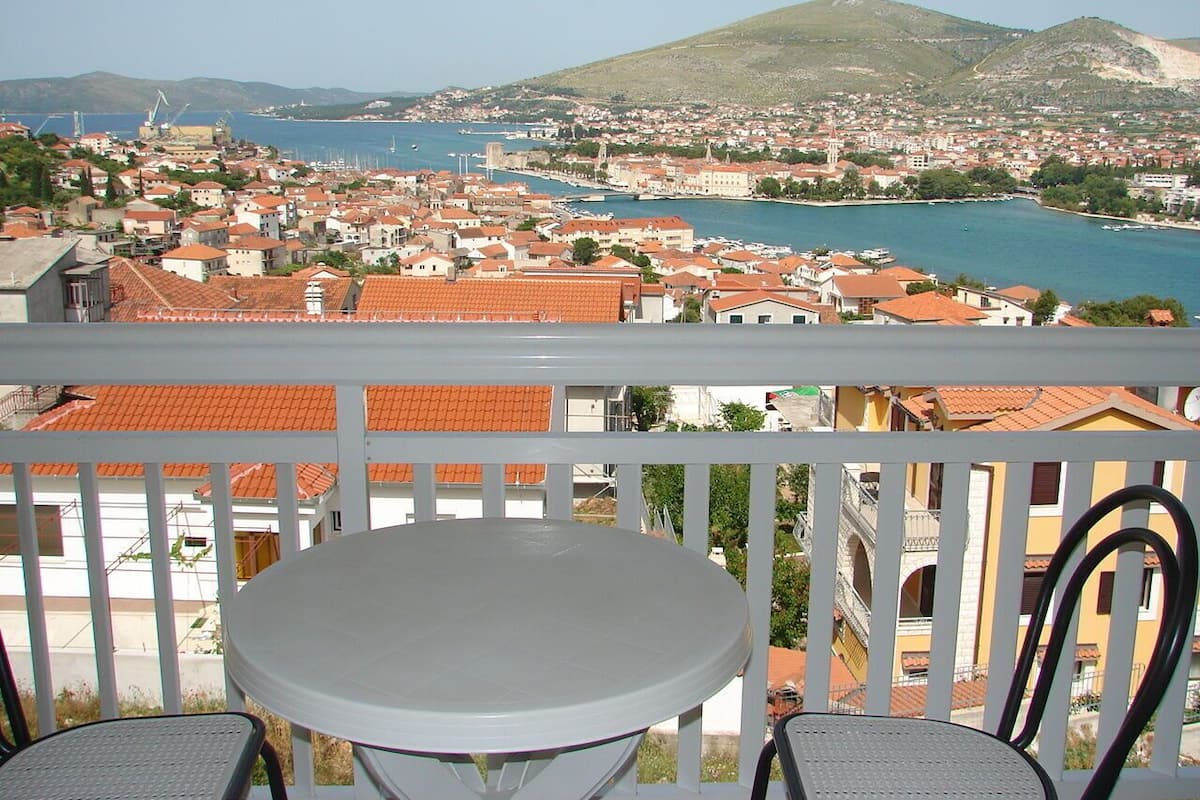 Studio (A2) | Terrace/patio