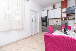 Unclassified image, 3 of 33, button - Apartment Slaven (Marina)