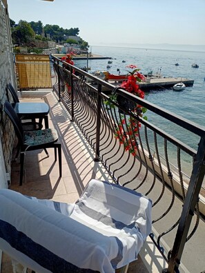 Apartment (A1) | Terrace/patio - Apartment Zdravko (Bol)
