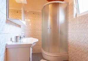 Apartment (A2) | Bathroom | Shower - Apartments Zeljko (Korčula)
