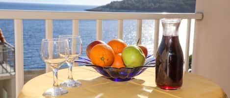 Room (S3) | Terrace/patio