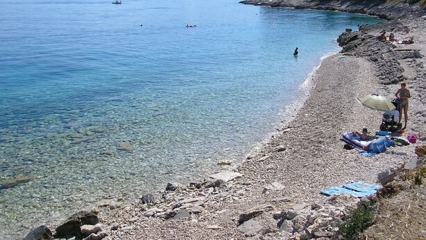 Beach nearby - Apartments Dijana (Blato)