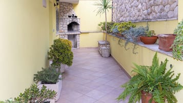 Apartment (A3) | Courtyard