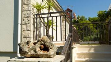 Apartment (A1) | Courtyard