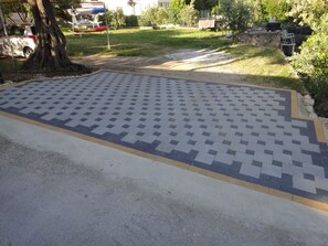 Free self parking - Apartments Antonio (Orebic)