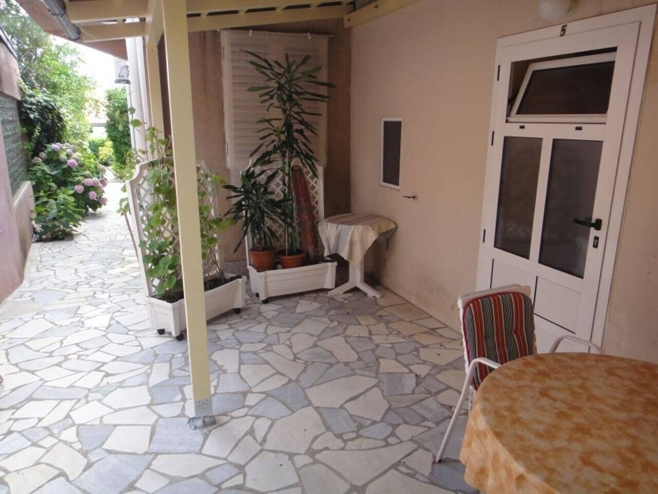 Studio (A5) | Terrace/patio