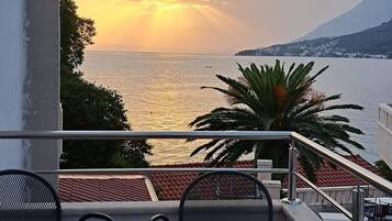 Phòng (S3) | Quang cảnh mặt nước