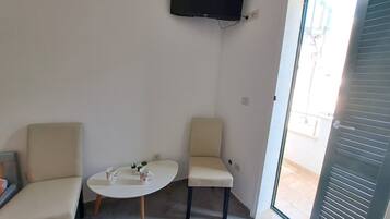 Room (S3) | Free WiFi