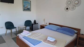 Room (S1) | Free WiFi