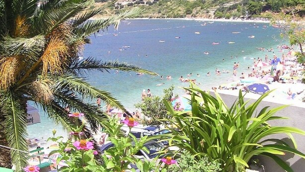 Beach nearby - Rooms Katja (Gradac)