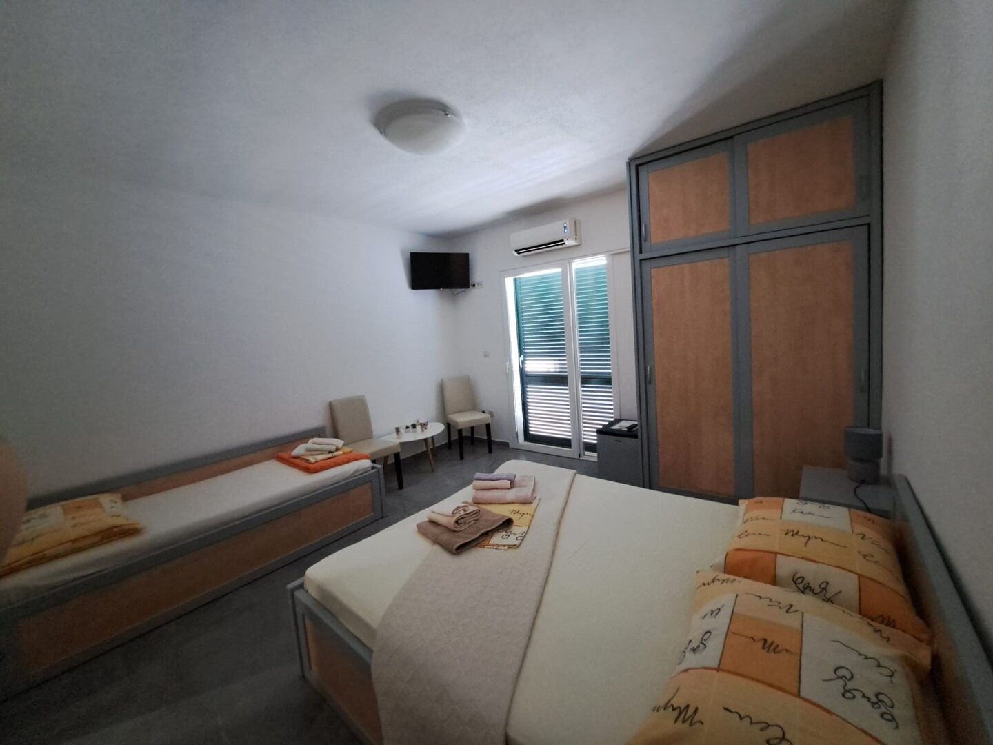 Quarto (S3) | Wi-Fi de cortesia