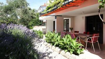 Apartment (A5) | Terrace/patio