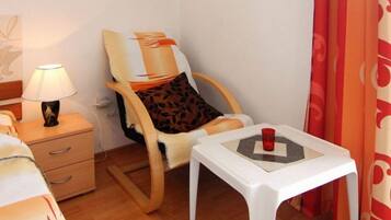 Estudio (A4) | Terraza o patio