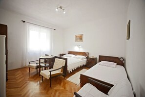 ハウス | WiFi (無料)