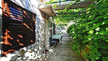 House | Terrace/patio