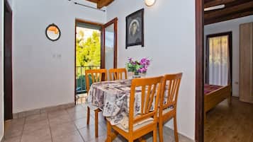 Apartment (A1) | Speisen