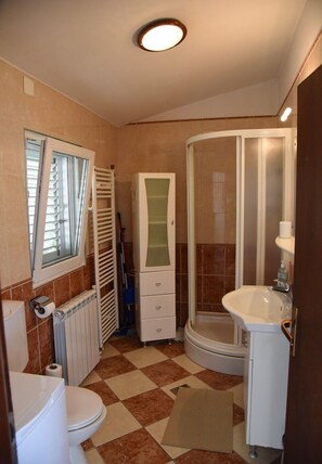 Appartement (A3) | Badkamer